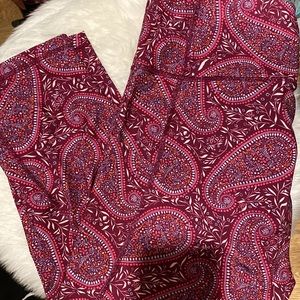 Old navy active 7/8 length work out pants side pockets